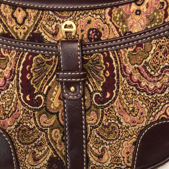 ETIENNE AIGNER Vintage paisley tapestry small shoulder handbag. - Picture 4 of 13